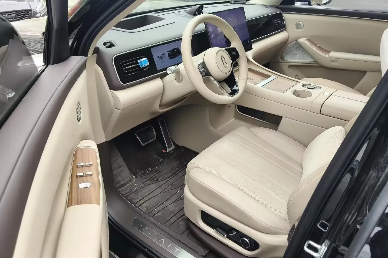 2026 AITO AITO M7 REEV 160HP REEV,autocango,china used car exporter,china ev exporter,chinese used car exporter,chinese used ev exporter