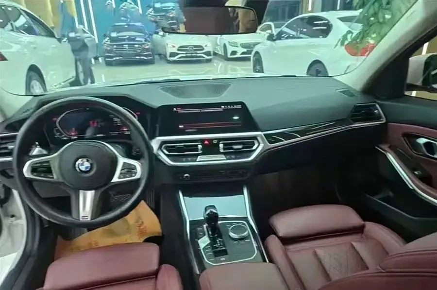 2023 BMW 3 Series 2.0T 156HP L4 8AT,autocango,china used car exporter,china ev exporter,chinese used car exporter,chinese used ev exporter