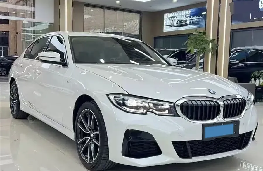2023 BMW 3 Series 2.0T 156HP L4 8AT,autocango,china used car exporter,china ev exporter,chinese used car exporter,chinese used ev exporter