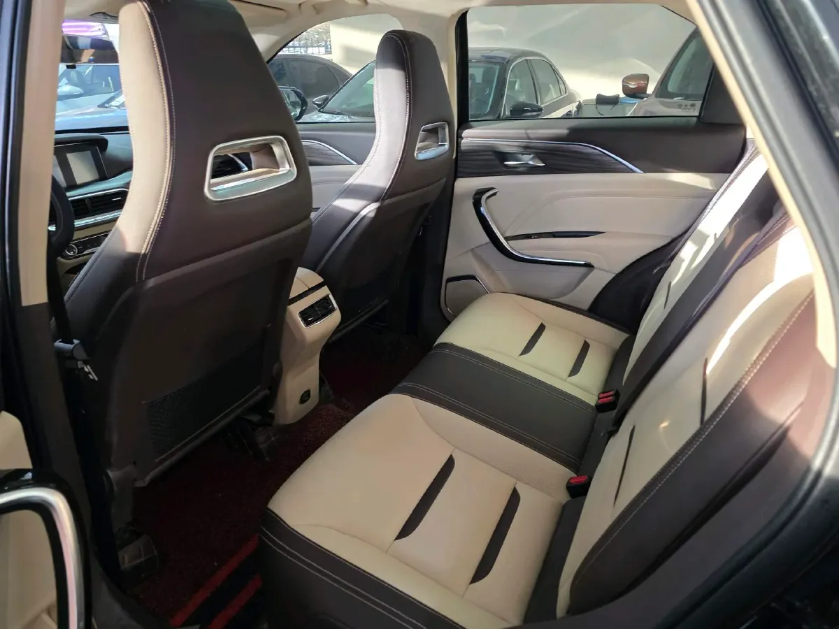 2020 Bestune T77 1.5T 169HP L4 7DCT,autocango,china used car exporter,china ev exporter,chinese used car exporter,chinese used ev exporter