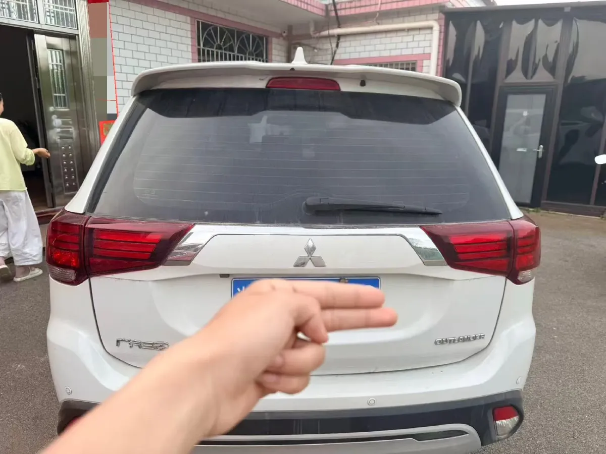 2020 Mitsubishi Outlander 2.4L 192HP L4 CVT,autocango,china used car exporter,china ev exporter,chinese used car exporter,chinese used ev exporter