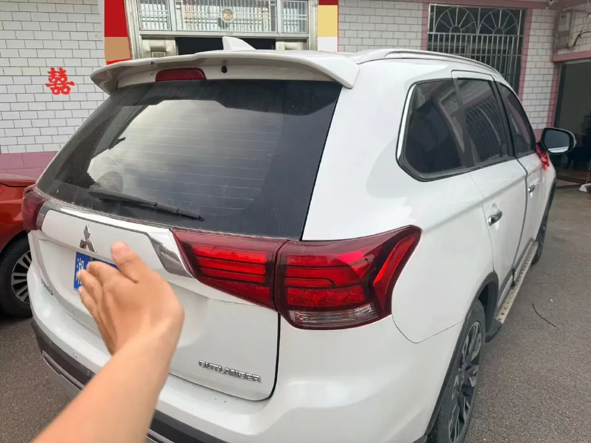 2020 Mitsubishi Outlander 2.4L 192HP L4 CVT,autocango,china used car exporter,china ev exporter,chinese used car exporter,chinese used ev exporter