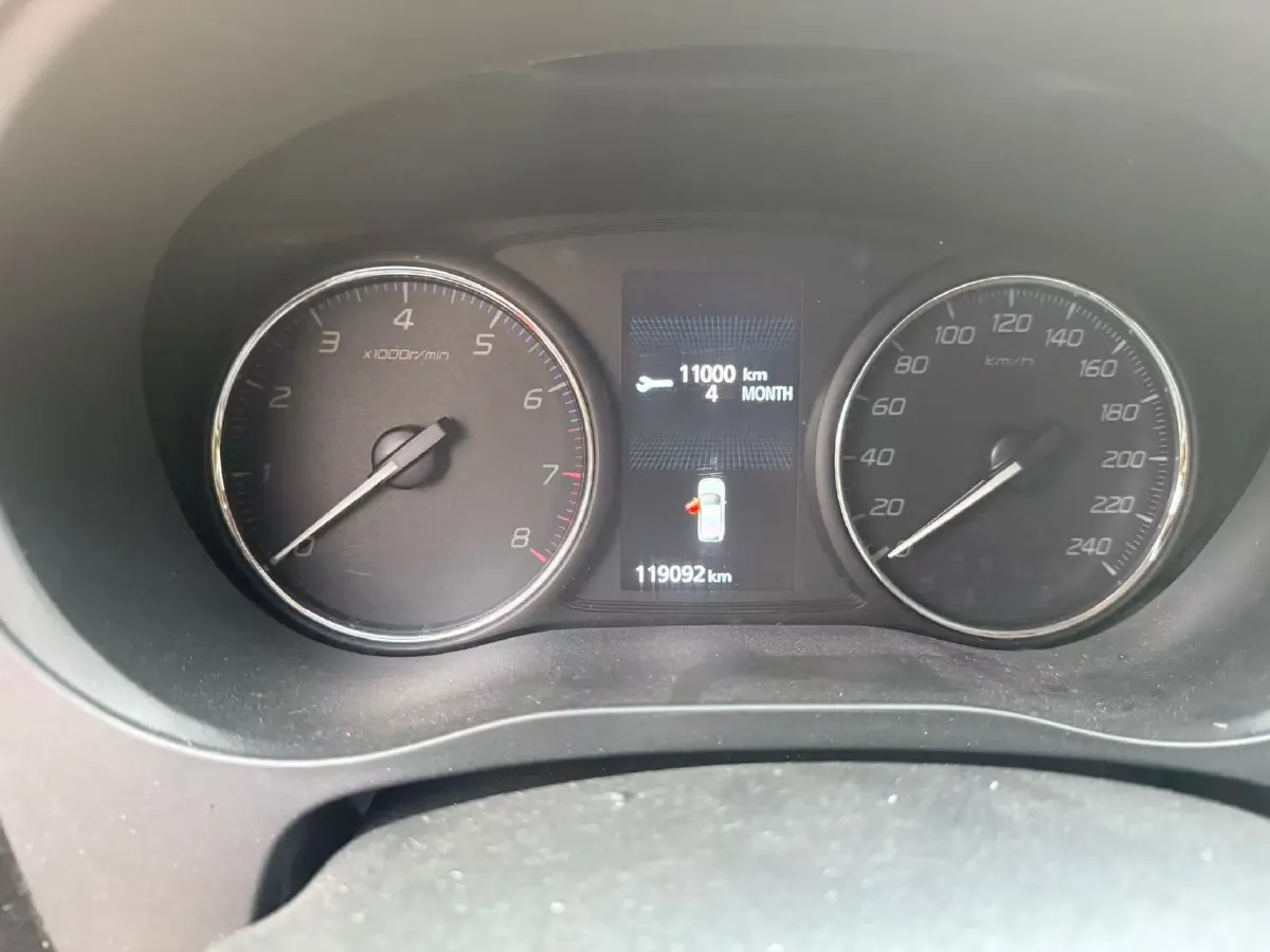 2020 Mitsubishi Outlander 2.4L 192HP L4 CVT,autocango,china used car exporter,china ev exporter,chinese used car exporter,chinese used ev exporter