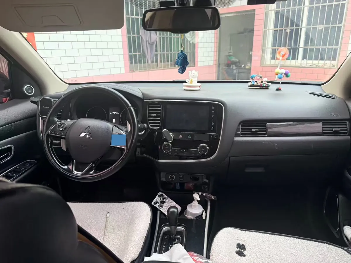 2020 Mitsubishi Outlander 2.4L 192HP L4 CVT,autocango,china used car exporter,china ev exporter,chinese used car exporter,chinese used ev exporter