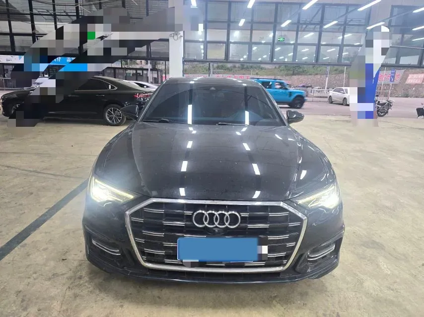 2023 Audi A6L 2.0T 245HP L4 7DCT,autocango,china used car exporter,china ev exporter,chinese used car exporter,chinese used ev exporter