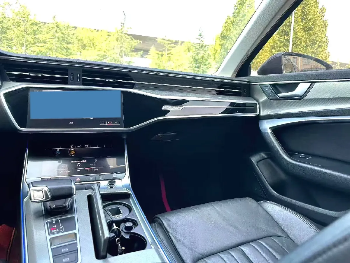 2020 Audi A6L 2.0T 190HP L4 7DCT,autocango,china used car exporter,china ev exporter,chinese used car exporter,chinese used ev exporter