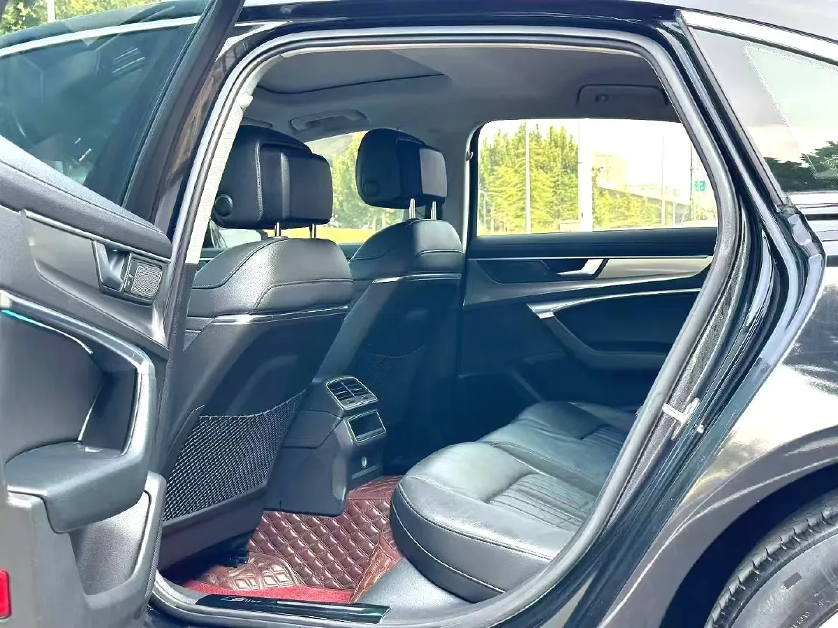 2020 Audi A6L 2.0T 190HP L4 7DCT,autocango,china used car exporter,china ev exporter,chinese used car exporter,chinese used ev exporter