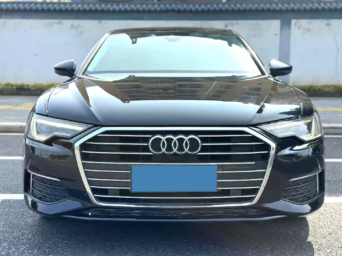 2020 Audi A6L 2.0T 190HP L4 7DCT,autocango,china used car exporter,china ev exporter,chinese used car exporter,chinese used ev exporter