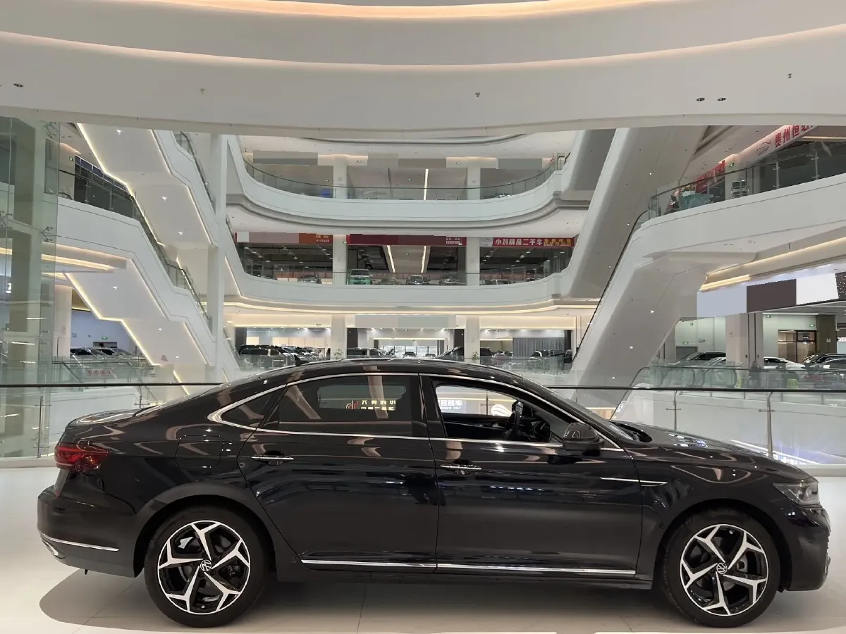 2024 Volkswagen Passat 2.0T 220HP L4 7DCT,autocango,china used car exporter,china ev exporter,chinese used car exporter,chinese used ev exporter