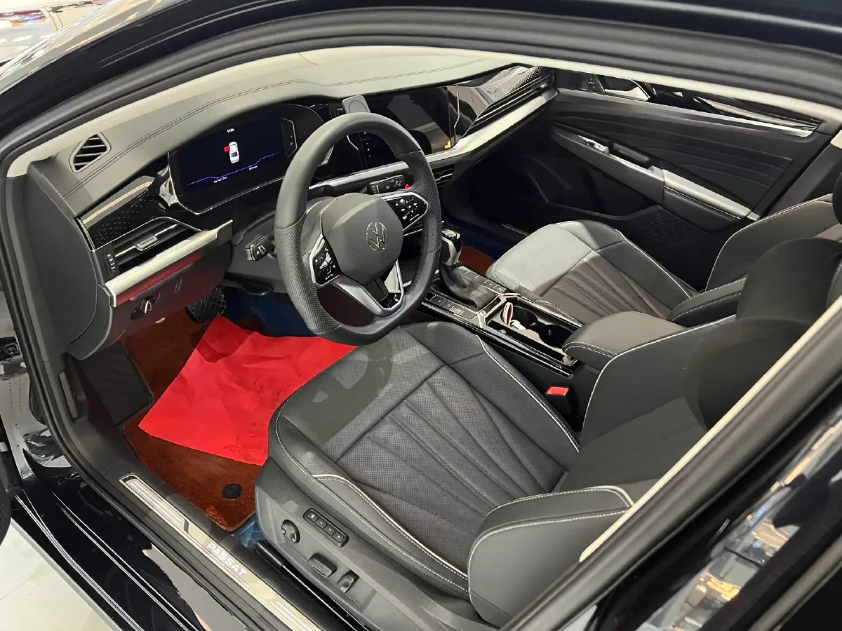 2024 Volkswagen Passat 2.0T 220HP L4 7DCT,autocango,china used car exporter,china ev exporter,chinese used car exporter,chinese used ev exporter