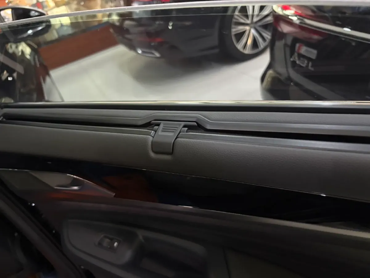 2024 Volkswagen Passat 2.0T 220HP L4 7DCT,autocango,china used car exporter,china ev exporter,chinese used car exporter,chinese used ev exporter