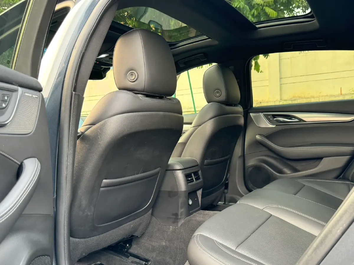 2021 Cadillac CT5 2.0T 237HP L4 10AT,autocango,china used car exporter,china ev exporter,chinese used car exporter,chinese used ev exporter