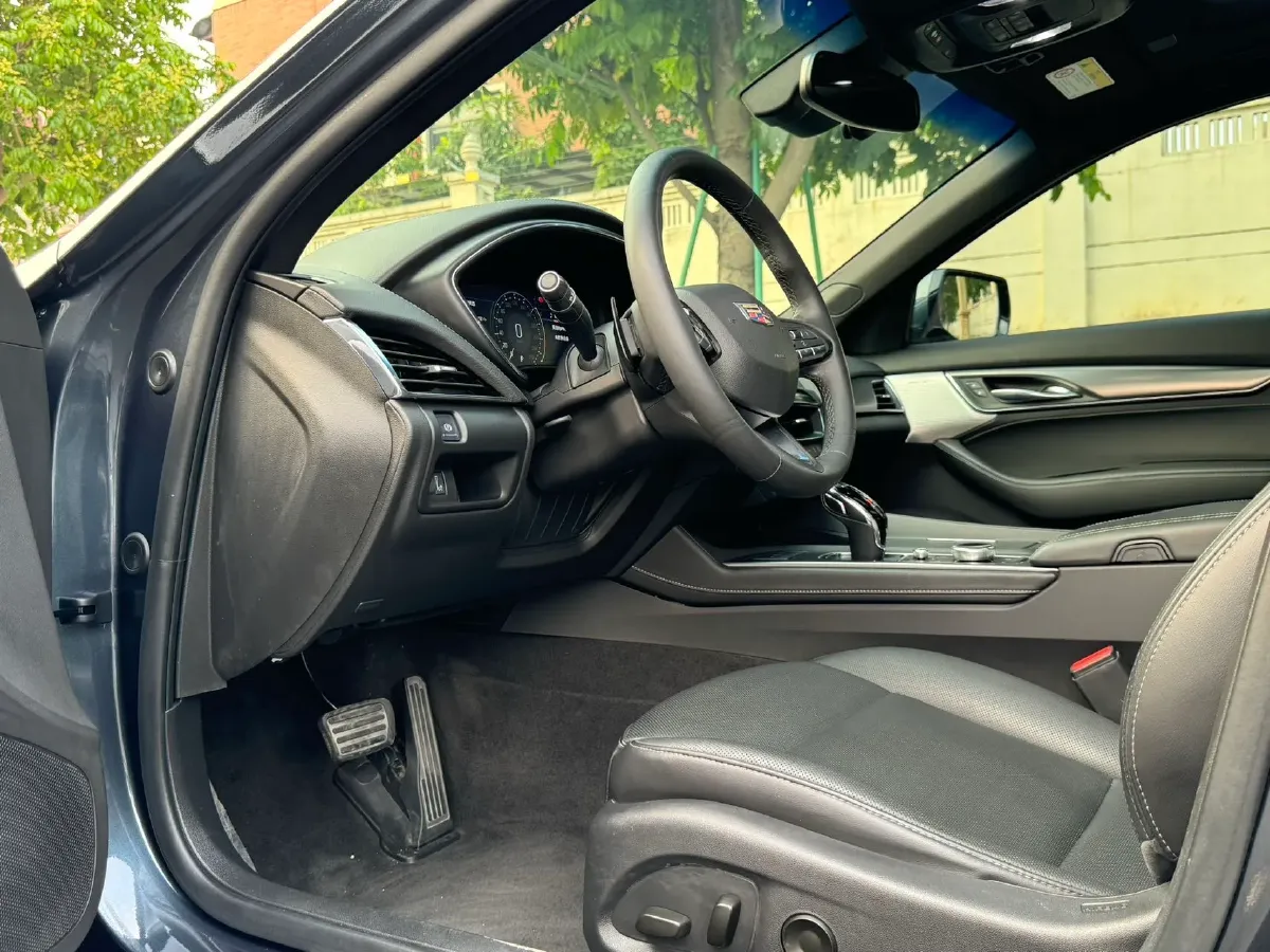 2021 Cadillac CT5 2.0T 237HP L4 10AT,autocango,china used car exporter,china ev exporter,chinese used car exporter,chinese used ev exporter