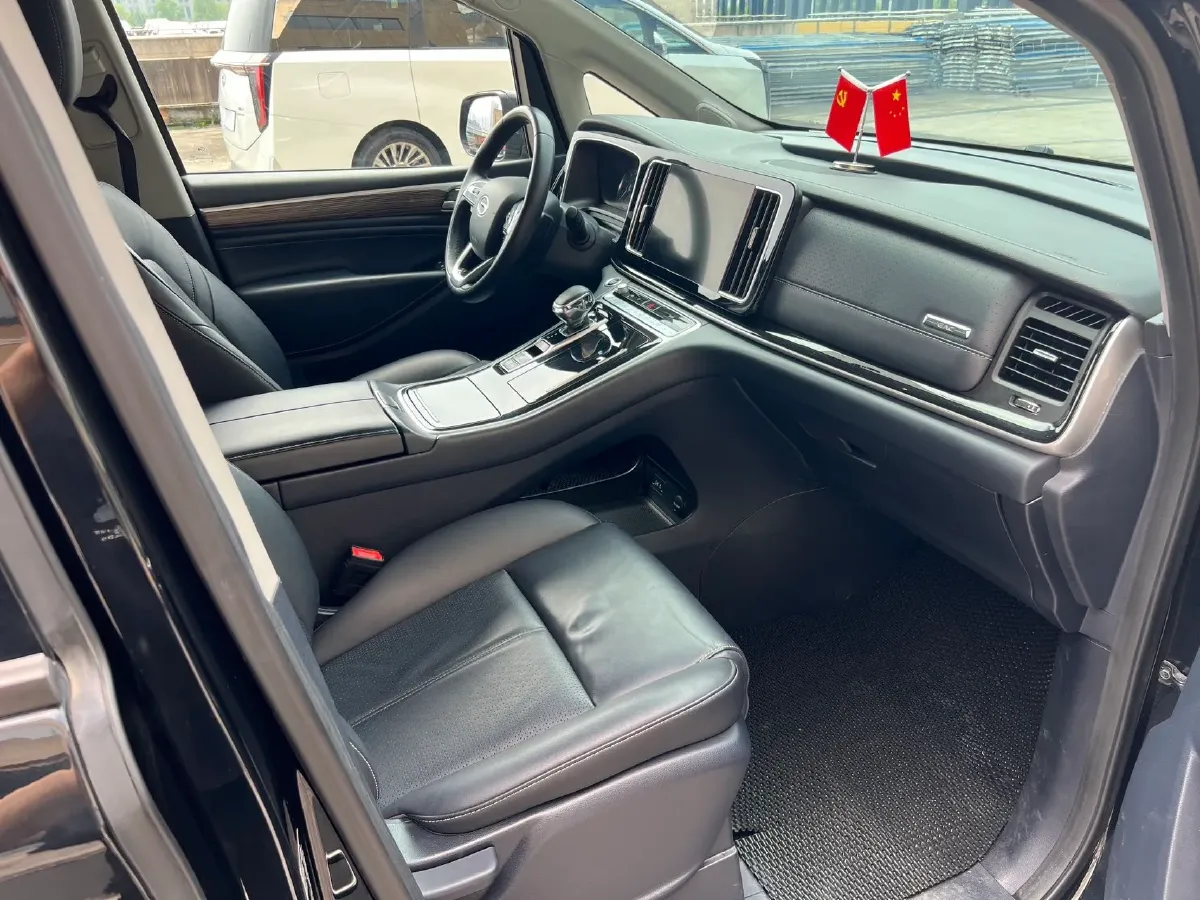 2021 GAC Trumpchi M8 2.0T 252HP L4 8AT,autocango,china used car exporter,china ev exporter,chinese used car exporter,chinese used ev exporter