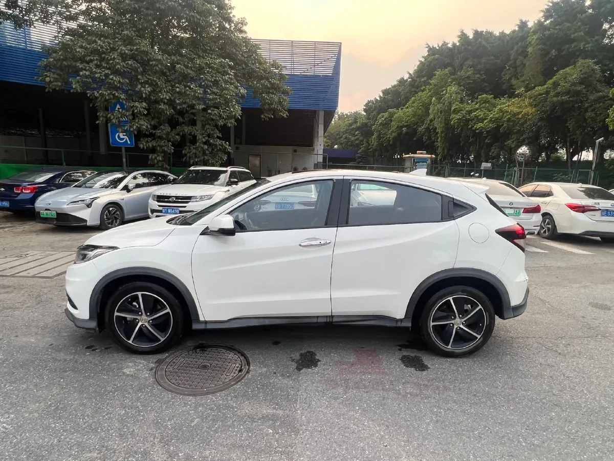 2020 Honda Vezel 1.5L 131HP L4 CVT,autocango,china used car exporter,china ev exporter,chinese used car exporter,chinese used ev exporter
