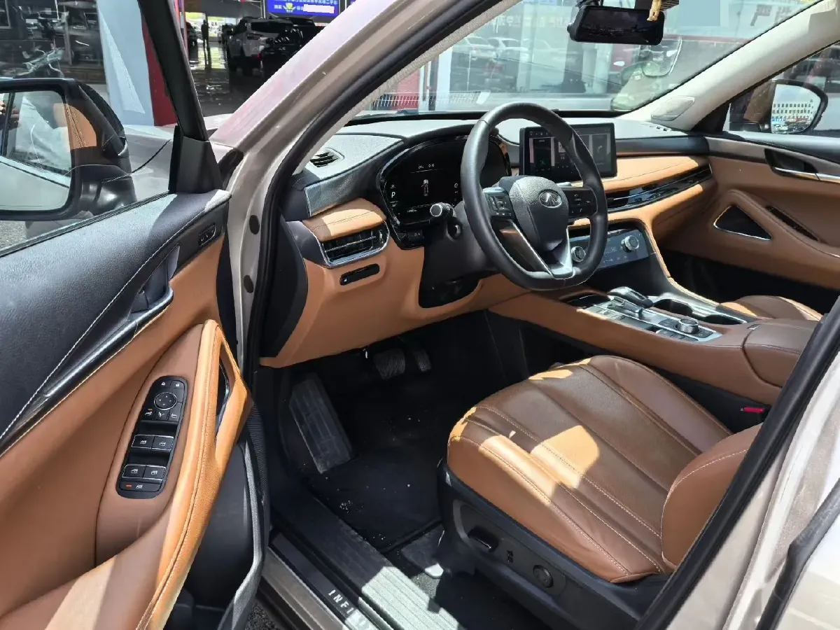 2022 Infiniti QX60 2.0T 252HP L4 9AT,autocango,china used car exporter,china ev exporter,chinese used car exporter,chinese used ev exporter