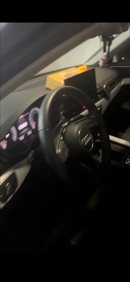 2022 Audi A4L 2.0T 190HP L4 7DCT,autocango,china used car exporter,china ev exporter,chinese used car exporter,chinese used ev exporter