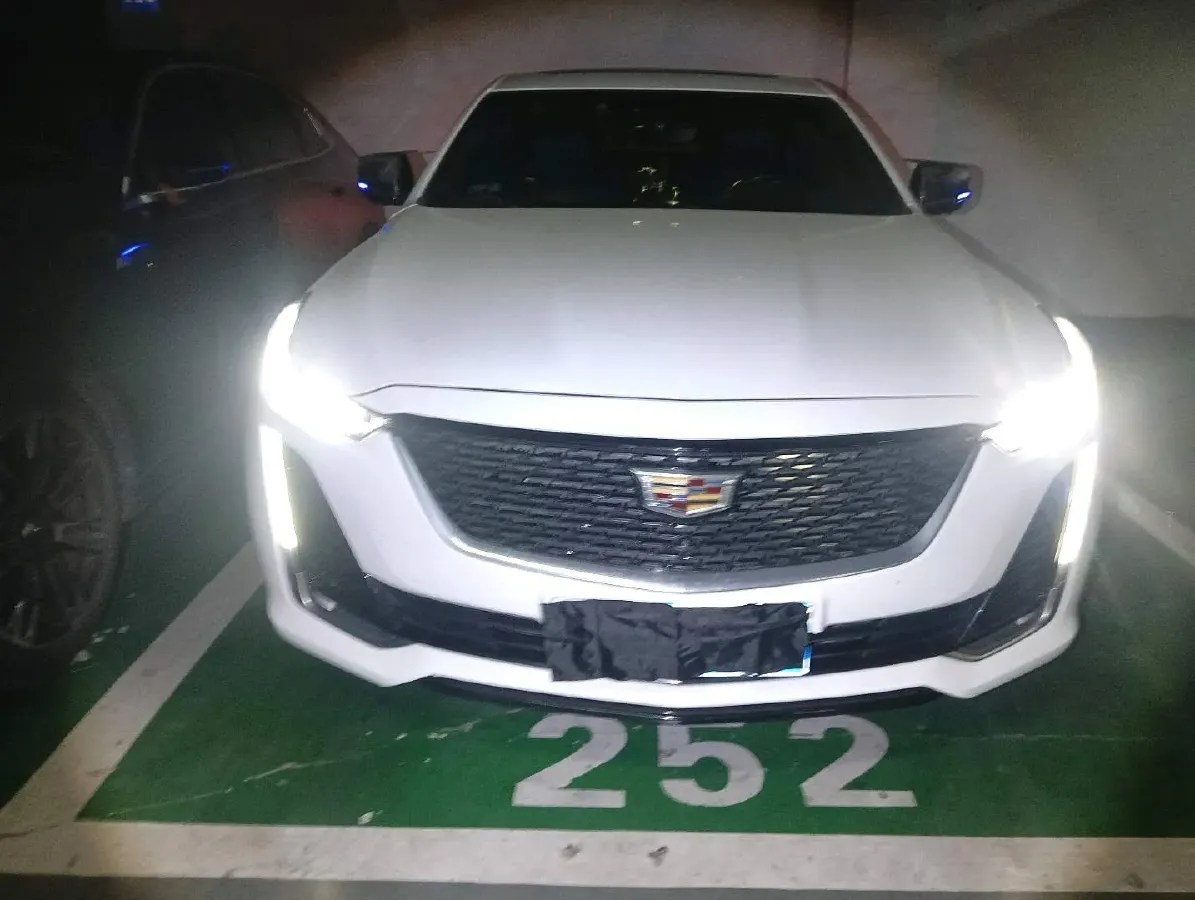 2020 Cadillac CT5 2.0T 241HP L4 10AT,autocango,china used car exporter,china ev exporter,chinese used car exporter,chinese used ev exporter