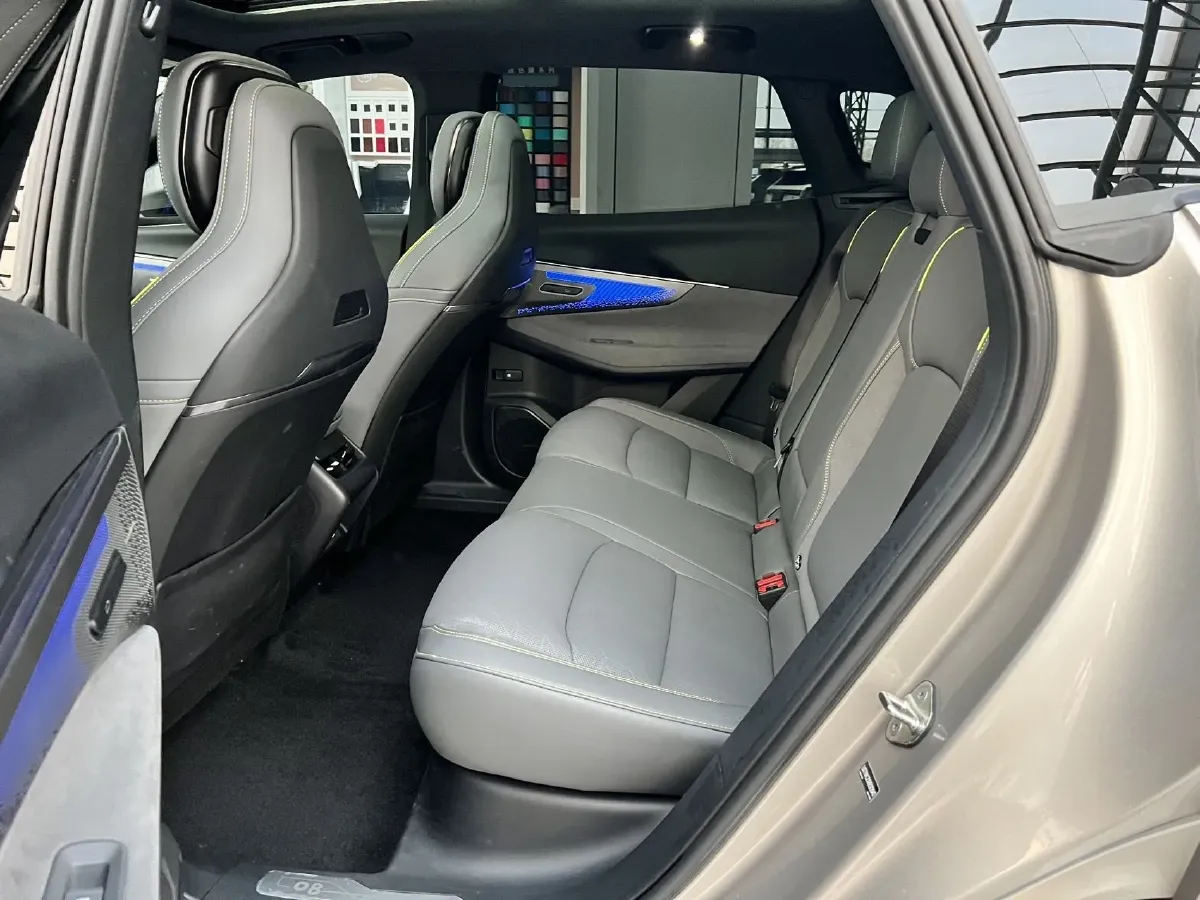 2025 LYNK&CO 08 EM-P 1.5T 163HP L4 3DHT PHEV 21.2KWH,autocango,china used car exporter,china ev exporter,chinese used car exporter,chinese used ev exporter