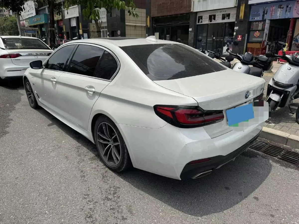 2022 BMW 5 Series 2.0T 184HP L4 8AT PHEV 17.7KWH,autocango,china used car exporter,china ev exporter,chinese used car exporter,chinese used ev exporter