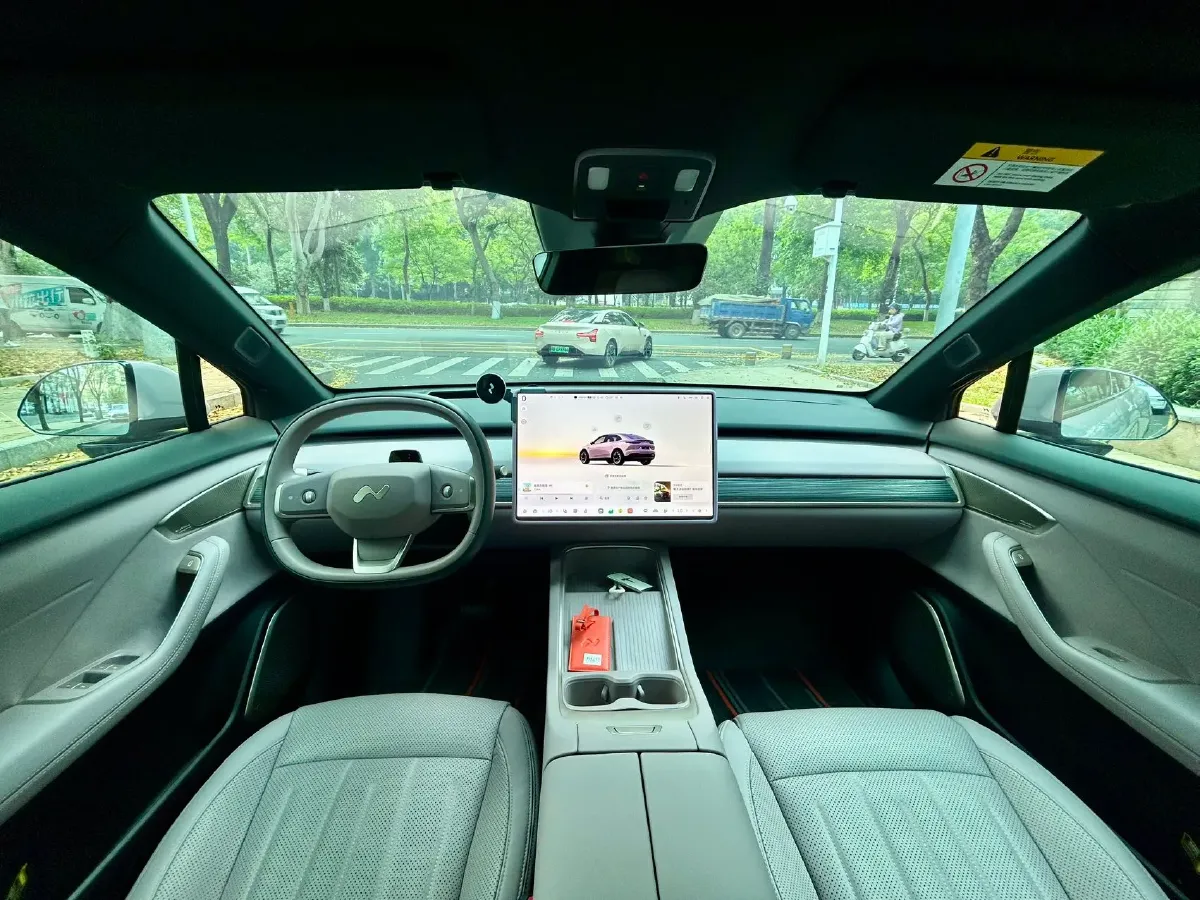 2024 ONVO L60 BEV 60KWH,autocango,china used car exporter,china ev exporter,chinese used car exporter,chinese used ev exporter