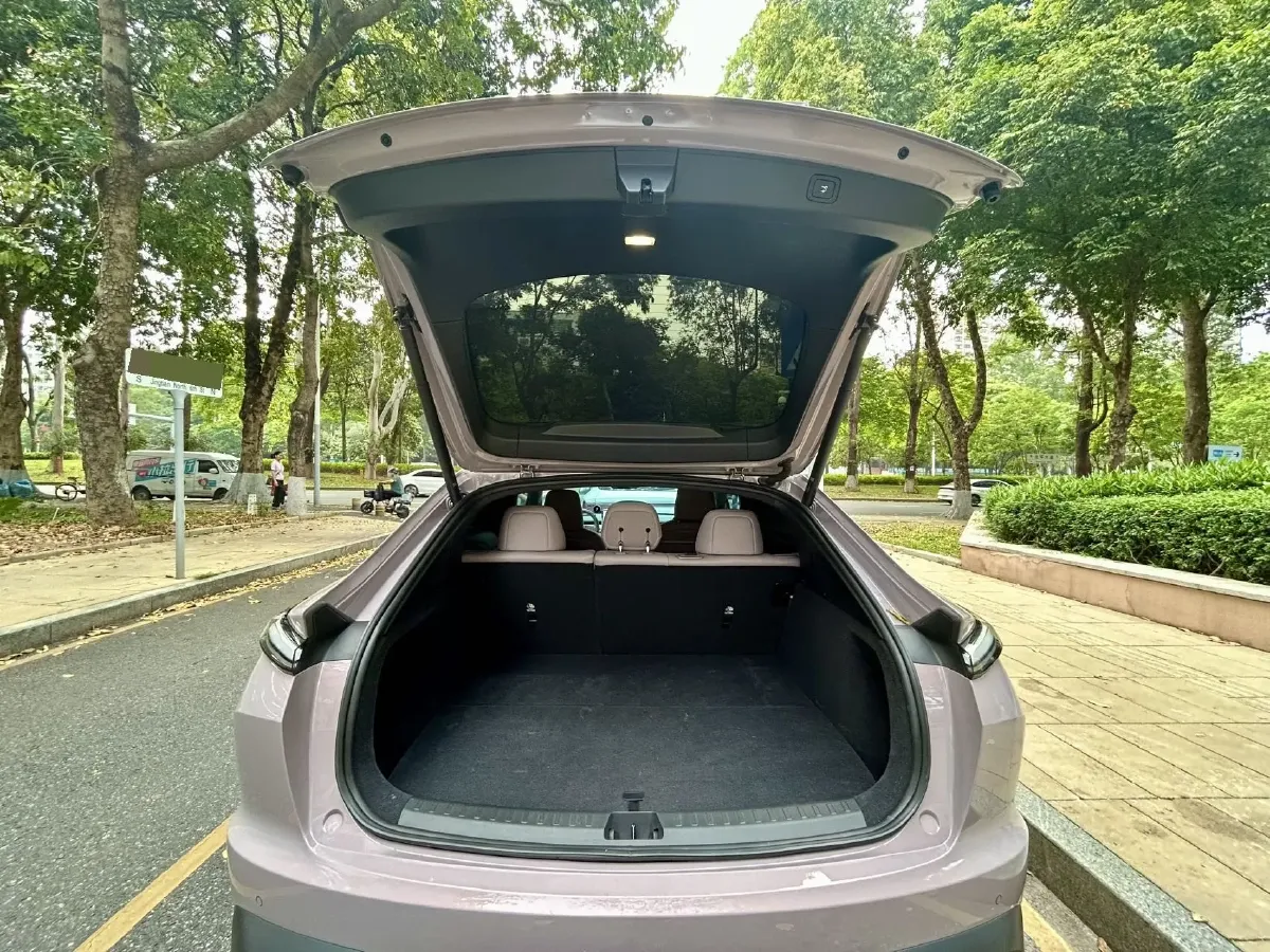 2024 ONVO L60 BEV 60KWH,autocango,china used car exporter,china ev exporter,chinese used car exporter,chinese used ev exporter