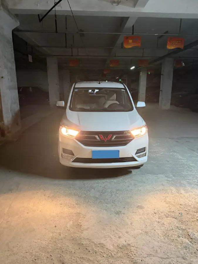 2019 WuLing HongGuang 1.5L 99HP L4 6MT,autocango,china used car exporter,china ev exporter,chinese used car exporter,chinese used ev exporter
