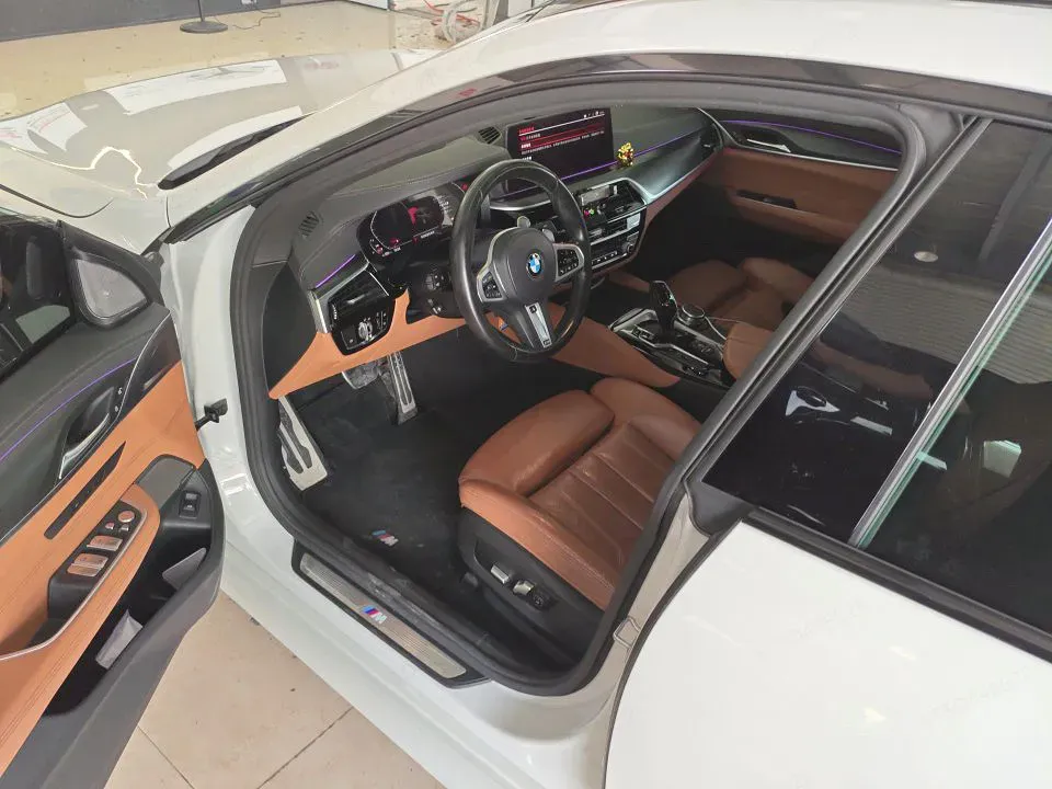 2021 BMW 6 Series GT 2.0T 258HP L4 8AT,autocango,china used car exporter,china ev exporter,chinese used car exporter,chinese used ev exporter