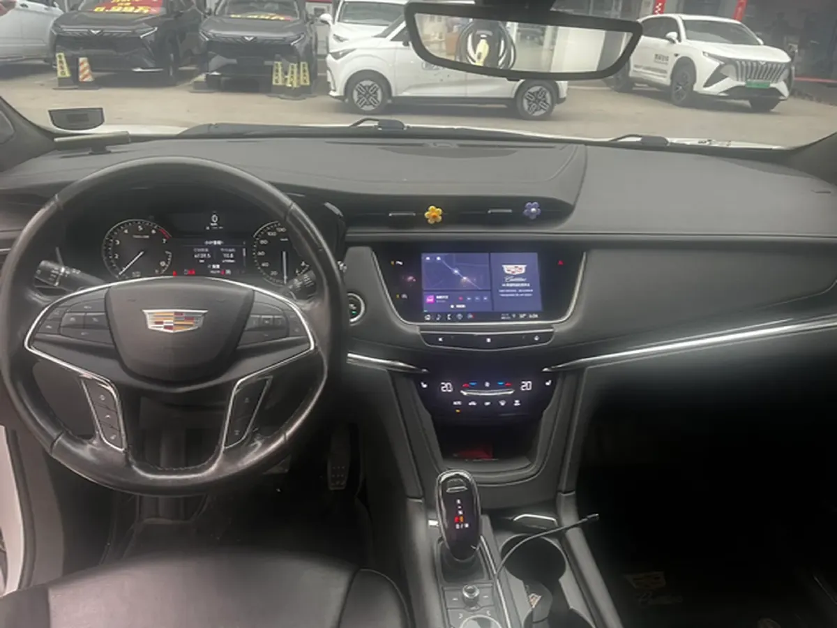 2020 Cadillac XT5 2.0T 237HP L4 9AT,autocango,china used car exporter,china ev exporter,chinese used car exporter,chinese used ev exporter