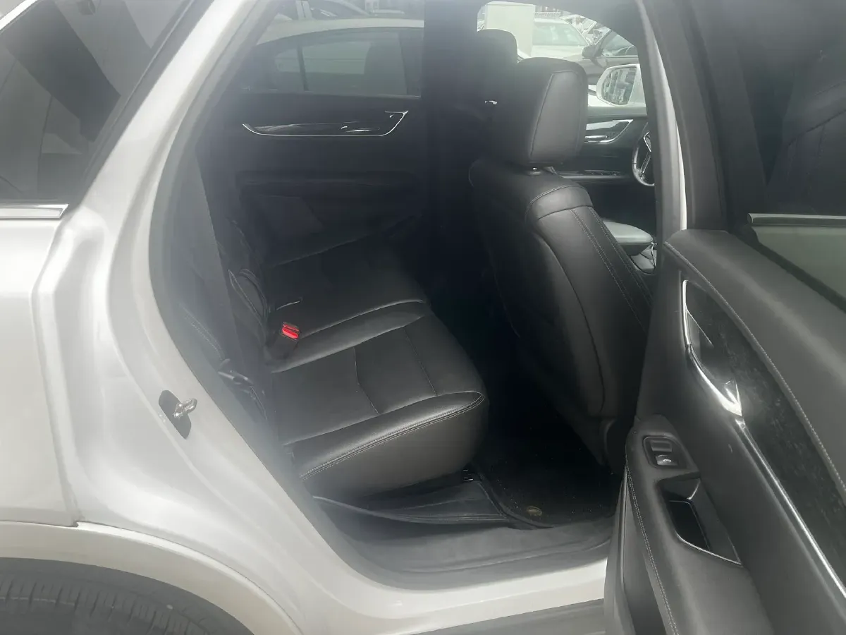 2020 Cadillac XT5 2.0T 237HP L4 9AT,autocango,china used car exporter,china ev exporter,chinese used car exporter,chinese used ev exporter