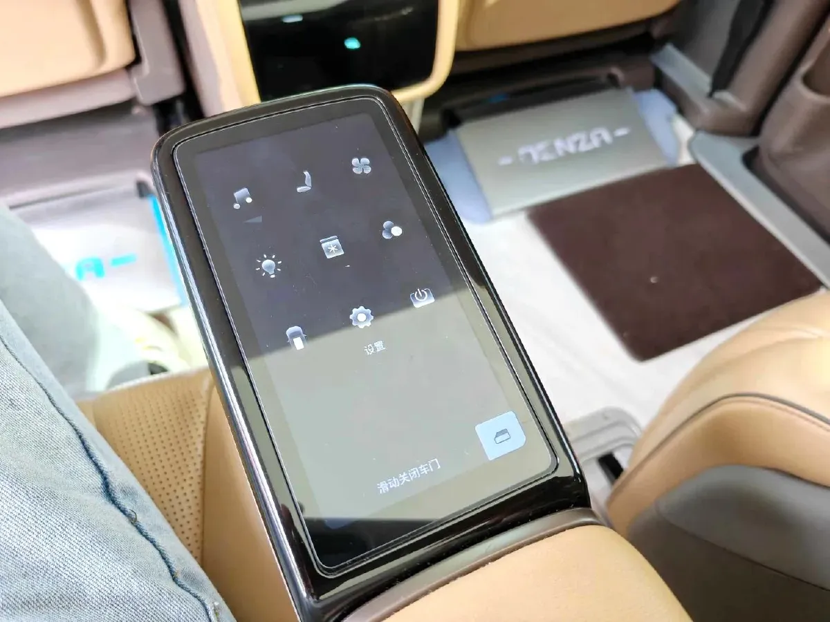 2022 Mercedes-Benz GLC Class 2.0T 197HP L4 9AT,autocango,china used car exporter,china ev exporter,chinese used car exporter,chinese used ev exporter