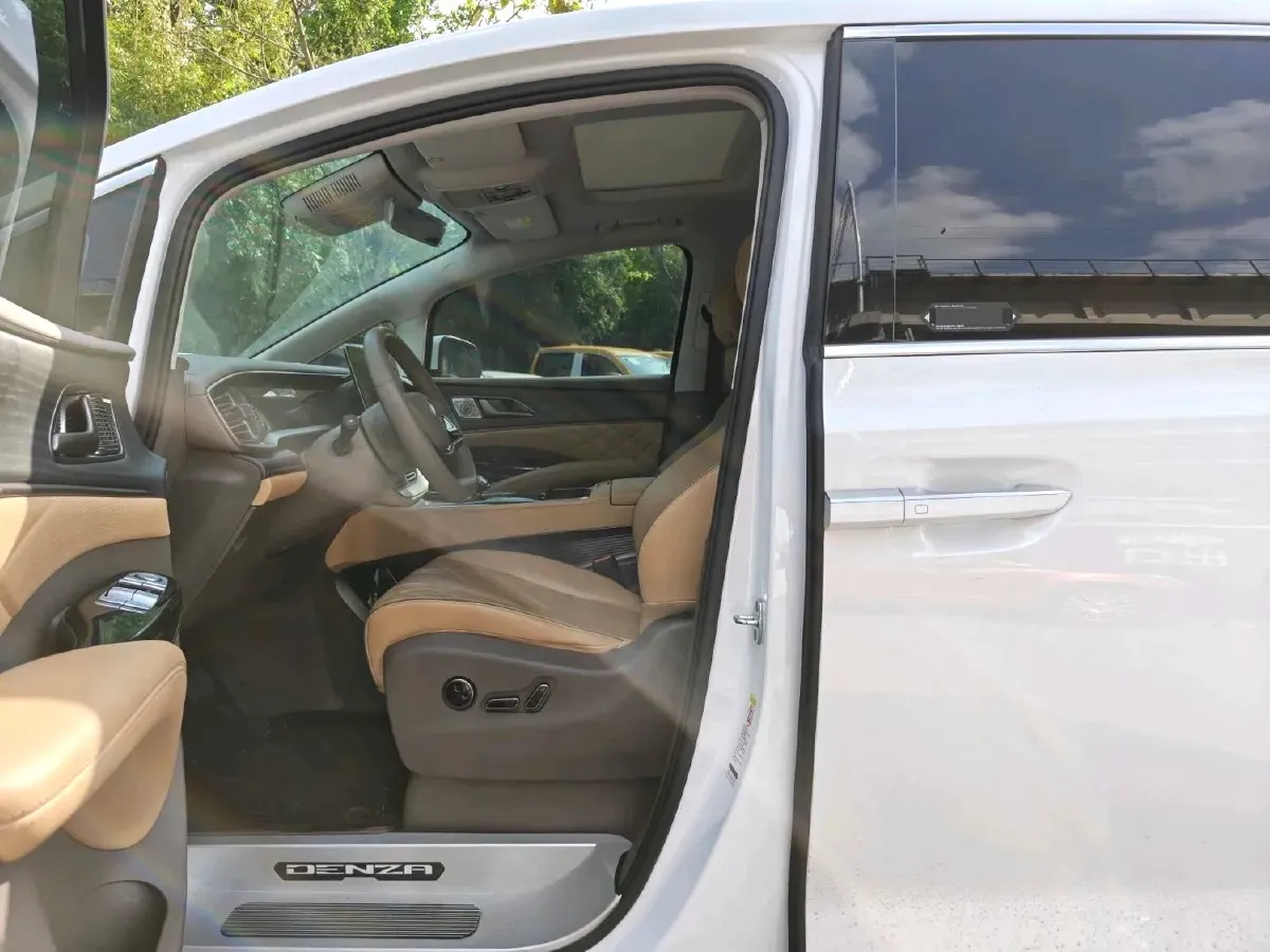 2022 Mercedes-Benz GLC Class 2.0T 197HP L4 9AT,autocango,china used car exporter,china ev exporter,chinese used car exporter,chinese used ev exporter