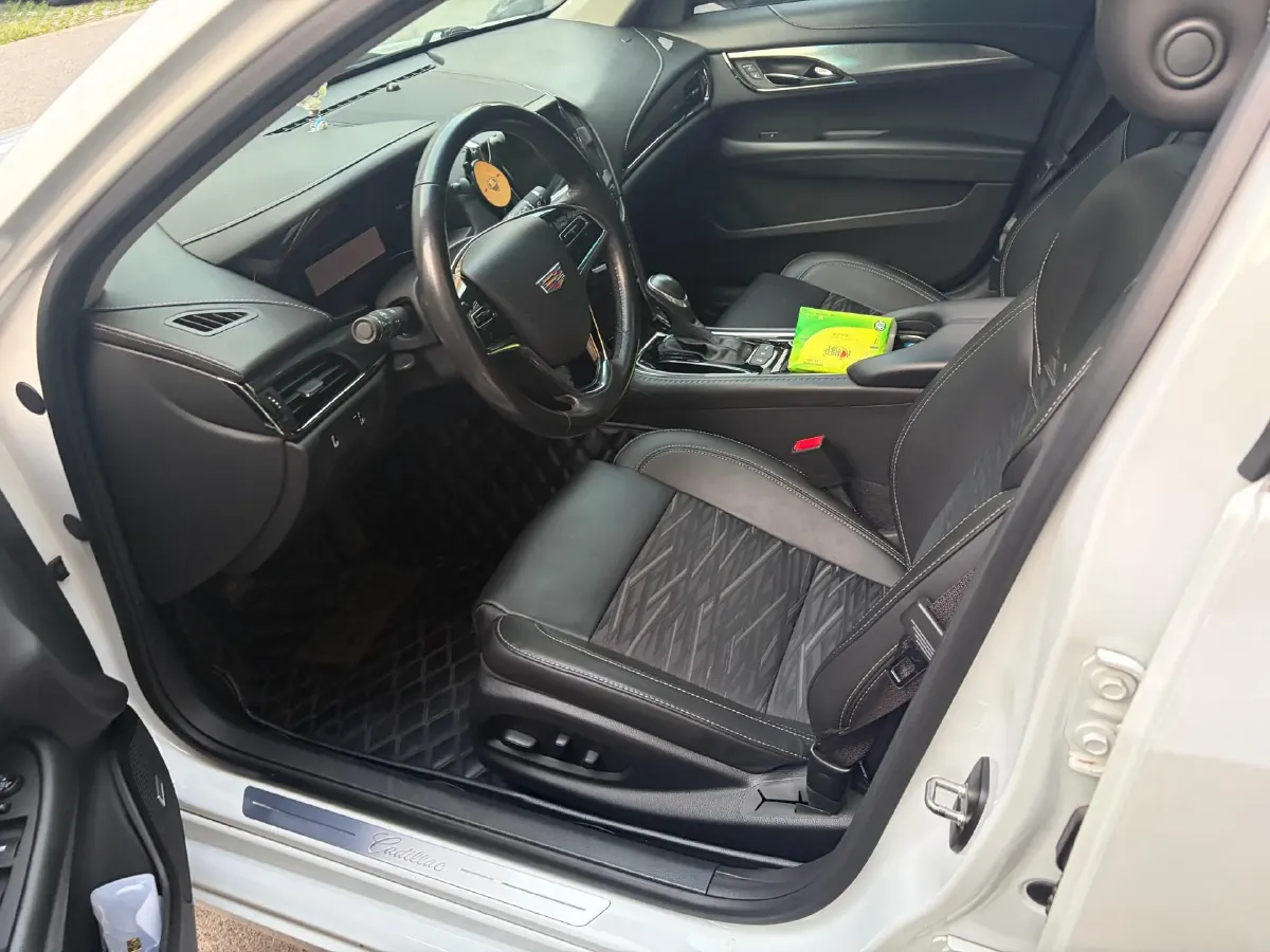 2017 Lincoln MKC 2.0T 203HP L4 6AT,autocango,china used car exporter,china ev exporter,chinese used car exporter,chinese used ev exporter