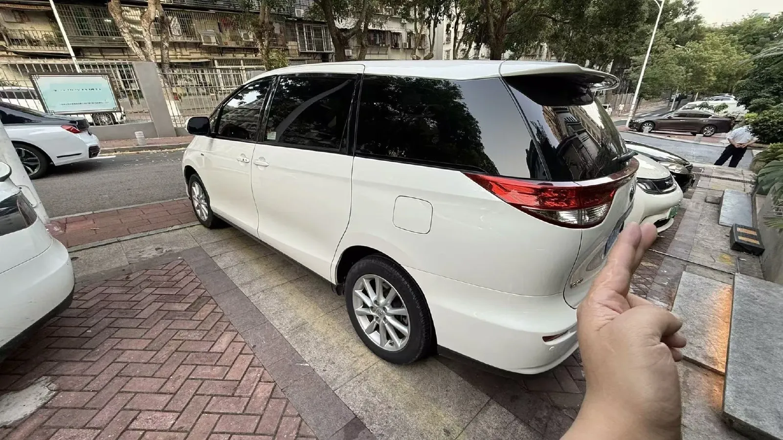 2012 Toyota Previa 2.4L 170HP L4 CVT,autocango,china used car exporter,china ev exporter,chinese used car exporter,chinese used ev exporter