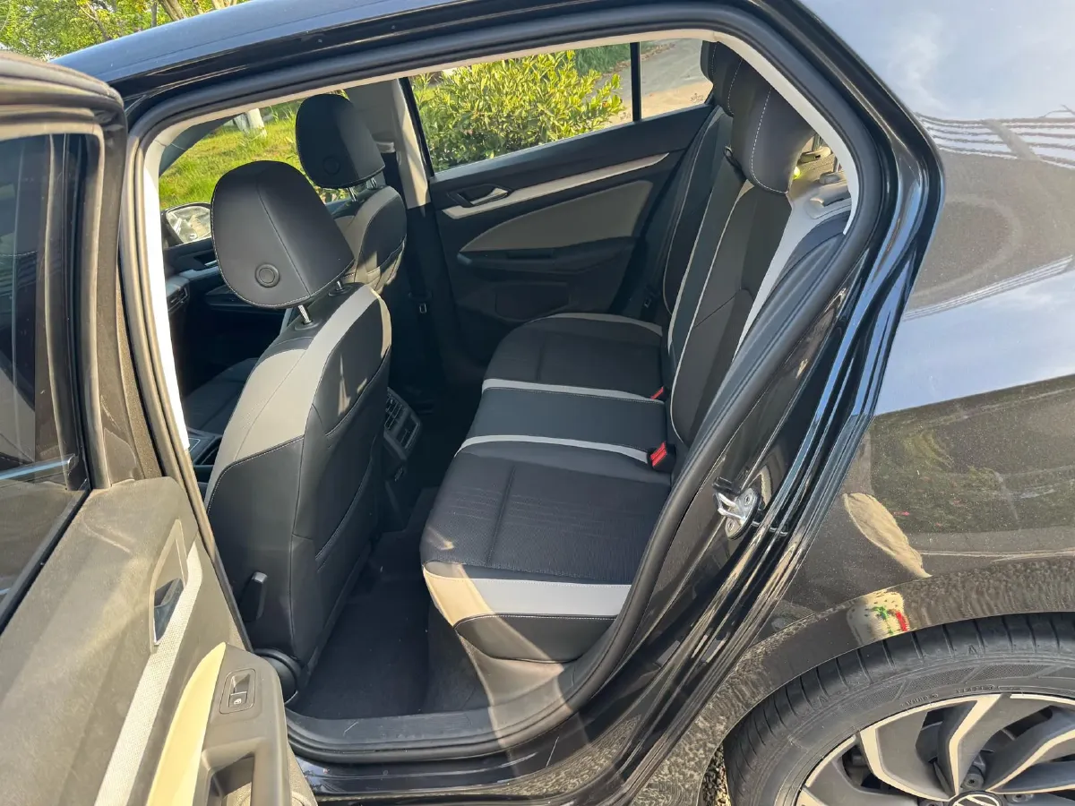 2021 Volkswagen Golf 1.4T 150HP L4 7DCT,autocango,china used car exporter,china ev exporter,chinese used car exporter,chinese used ev exporter