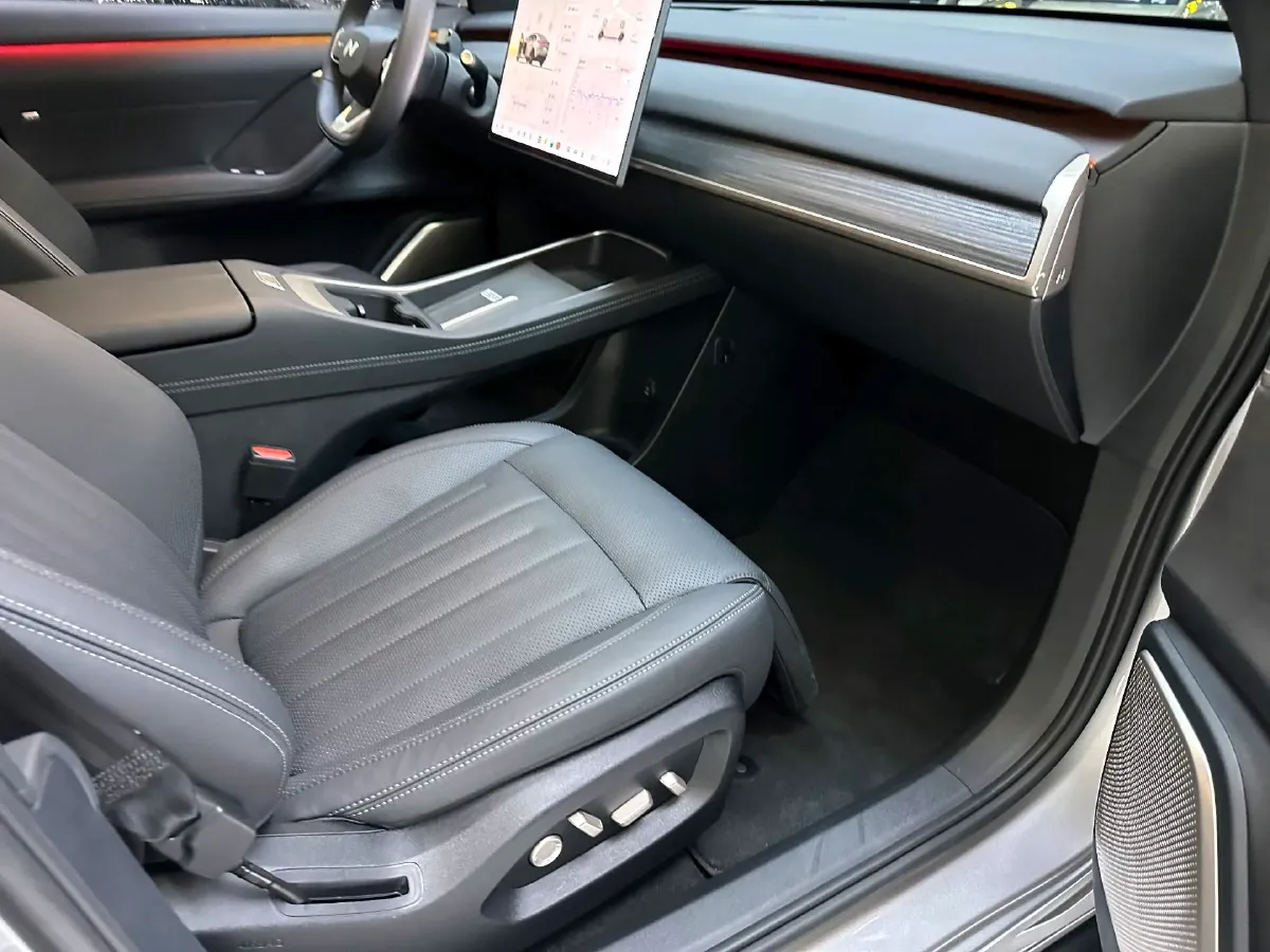 2024 ONVO L60 BEV 60KWH,autocango,china used car exporter,china ev exporter,chinese used car exporter,chinese used ev exporter