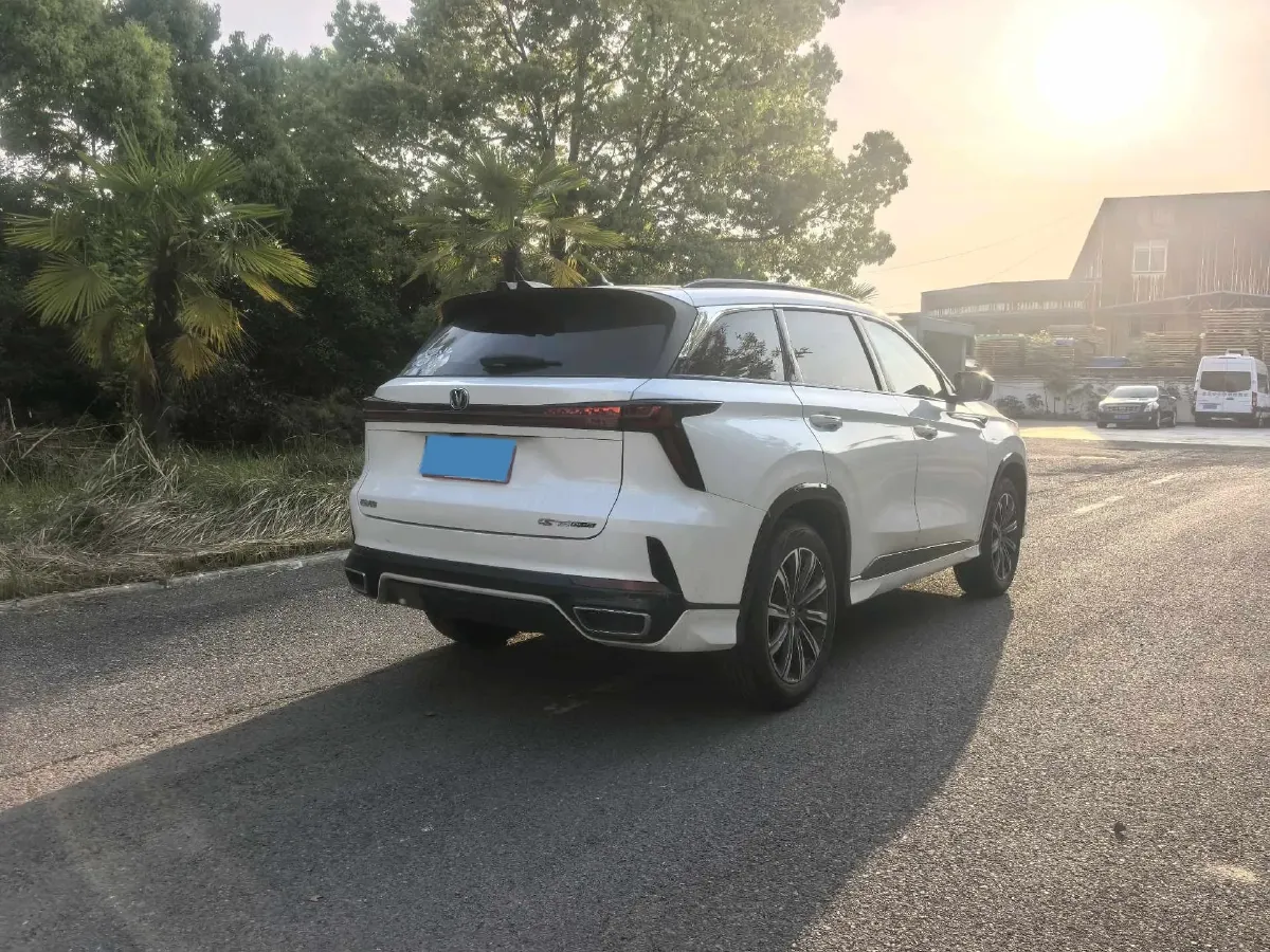 2024 ChangAn CS75 Plus 1.5T 188HP L4 8AT,autocango,china used car exporter,china ev exporter,chinese used car exporter,chinese used ev exporter