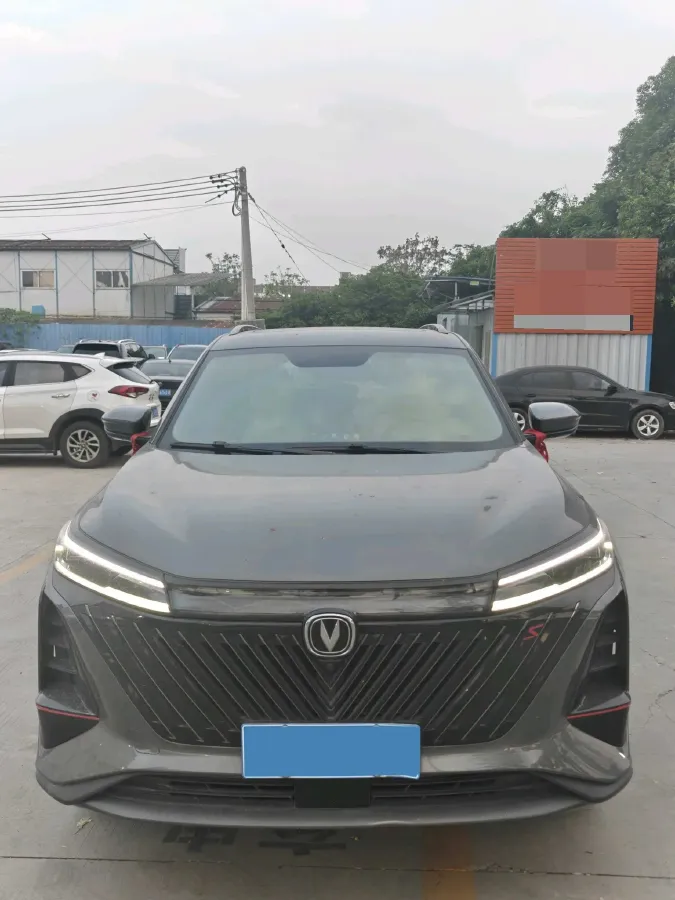 2022 ChangAn CS75 Plus 1.5T 188HP L4 8AT,autocango,china used car exporter,china ev exporter,chinese used car exporter,chinese used ev exporter
