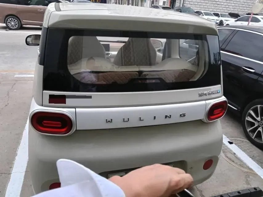 2024 WuLing HongGuang MINI EV BEV 17.3KWH,autocango,china used car exporter,china ev exporter,chinese used car exporter,chinese used ev exporter