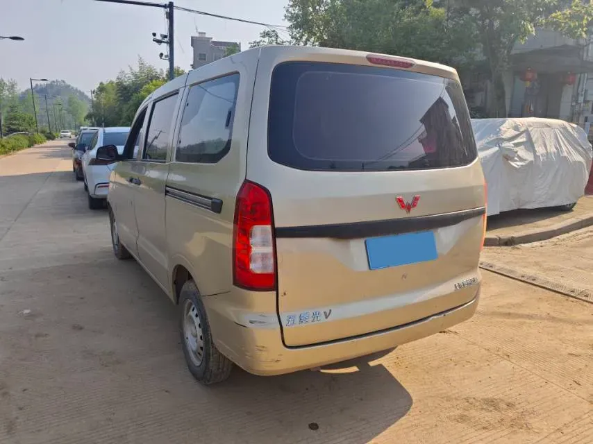 2019 WuLing HongGuang V 1.5L 105HP L4 5MT,autocango,china used car exporter,china ev exporter,chinese used car exporter,chinese used ev exporter