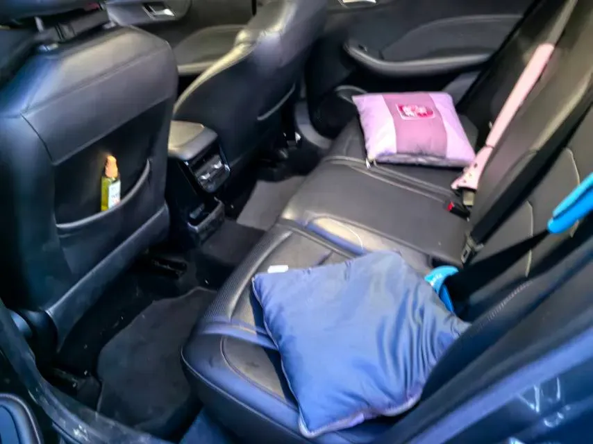 2023 Roewe i5 1.5L 129HP L4 5MT,autocango,china used car exporter,china ev exporter,chinese used car exporter,chinese used ev exporter