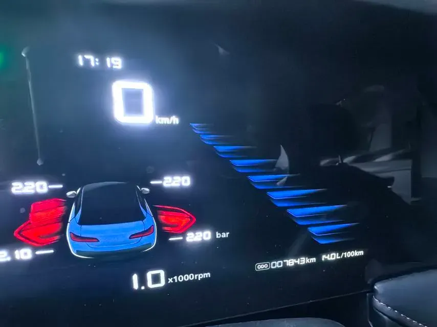 2023 Roewe i5 1.5L 129HP L4 5MT,autocango,china used car exporter,china ev exporter,chinese used car exporter,chinese used ev exporter