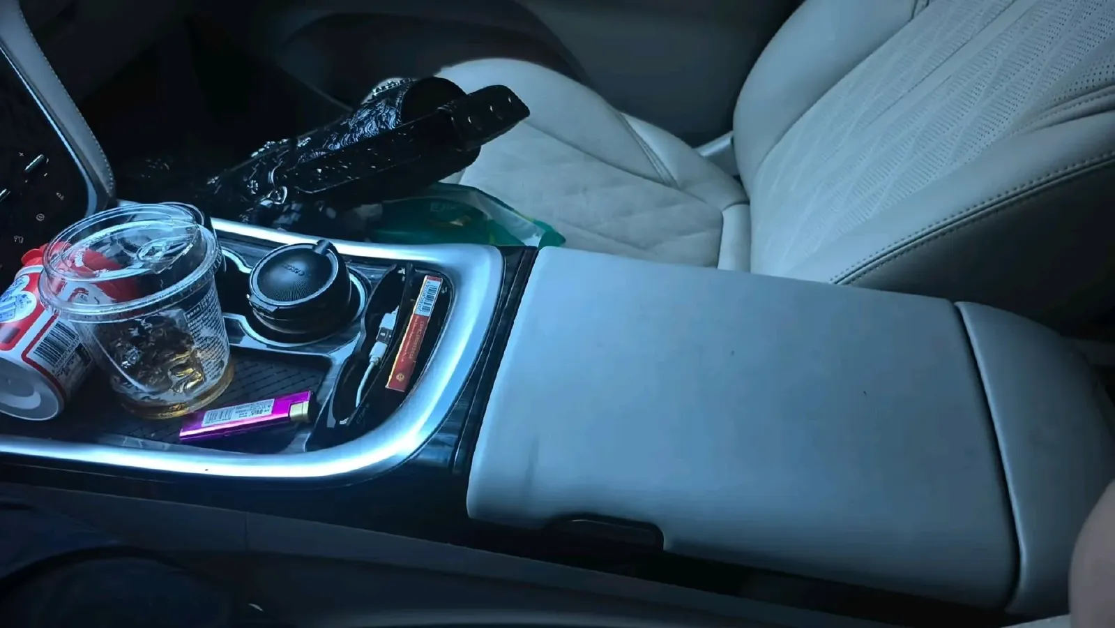 2023 Buick GL8 2.0T 237HP L4 9AT,autocango,china used car exporter,china ev exporter,chinese used car exporter,chinese used ev exporter