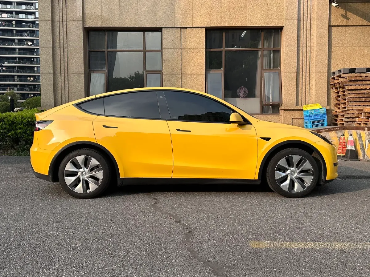 2022 Tesla Model Y BEV 60KWH,autocango,china used car exporter,china ev exporter,chinese used car exporter,chinese used ev exporter