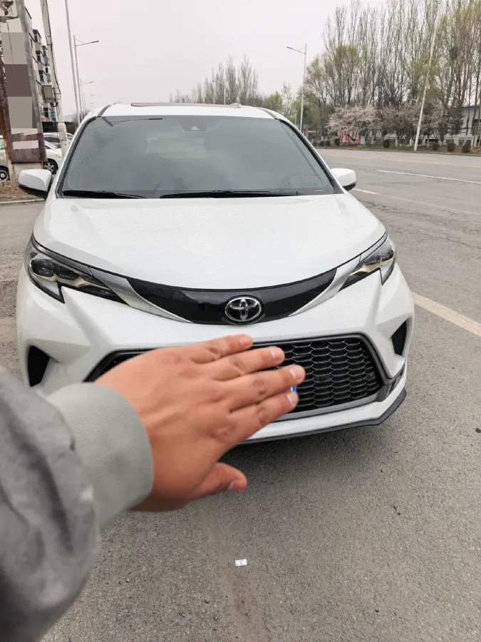 2024 Toyota Granvia 2.5L 189HP L4 E-CVT Hybrid,autocango,china used car exporter,china ev exporter,chinese used car exporter,chinese used ev exporter