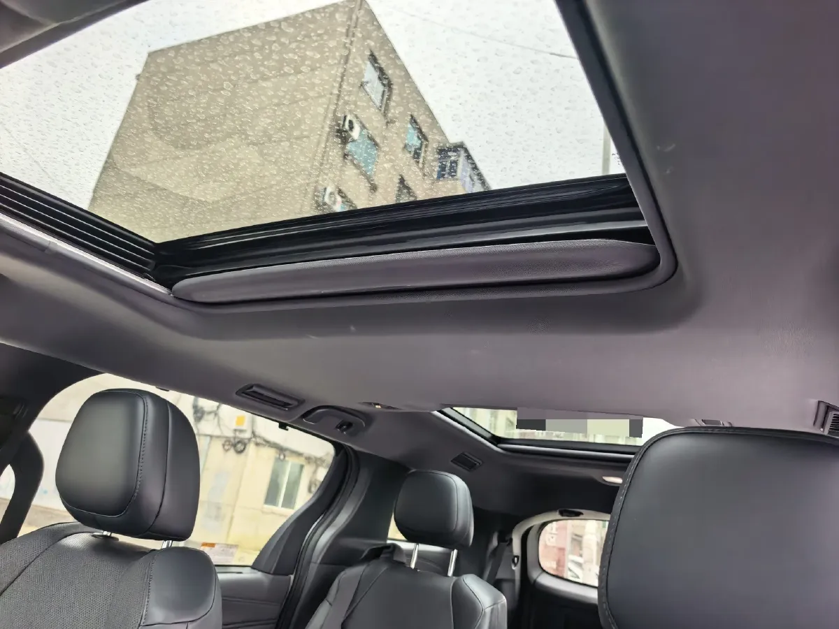 2024 Toyota Granvia 2.5L 189HP L4 E-CVT Hybrid,autocango,china used car exporter,china ev exporter,chinese used car exporter,chinese used ev exporter