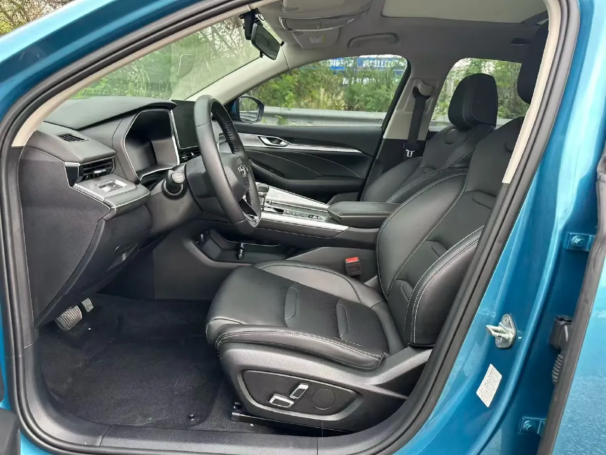 2021 Geely Preface 2.0T 190HP L4 7DCT,autocango,china used car exporter,china ev exporter,chinese used car exporter,chinese used ev exporter