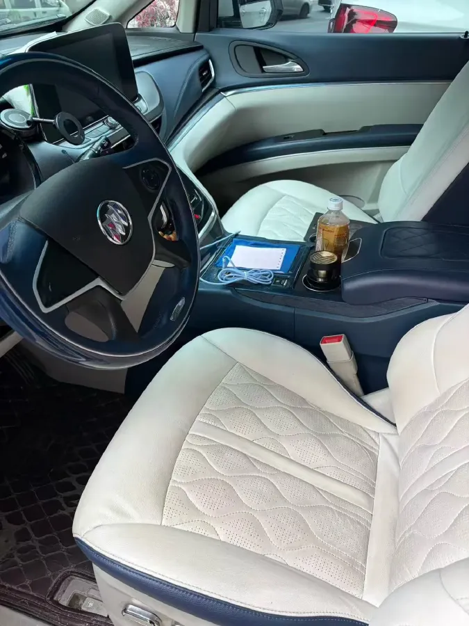 2021 Buick GL8 2.0T 237HP L4 9AT,autocango,china used car exporter,china ev exporter,chinese used car exporter,chinese used ev exporter