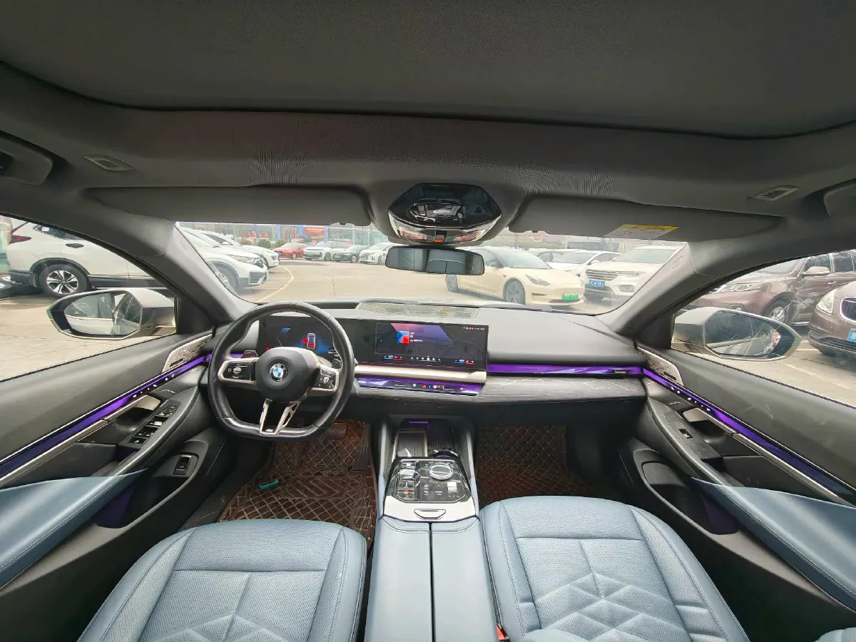 2024 BMW 5 Series 2.0T 258HP L4 8AT,autocango,china used car exporter,china ev exporter,chinese used car exporter,chinese used ev exporter