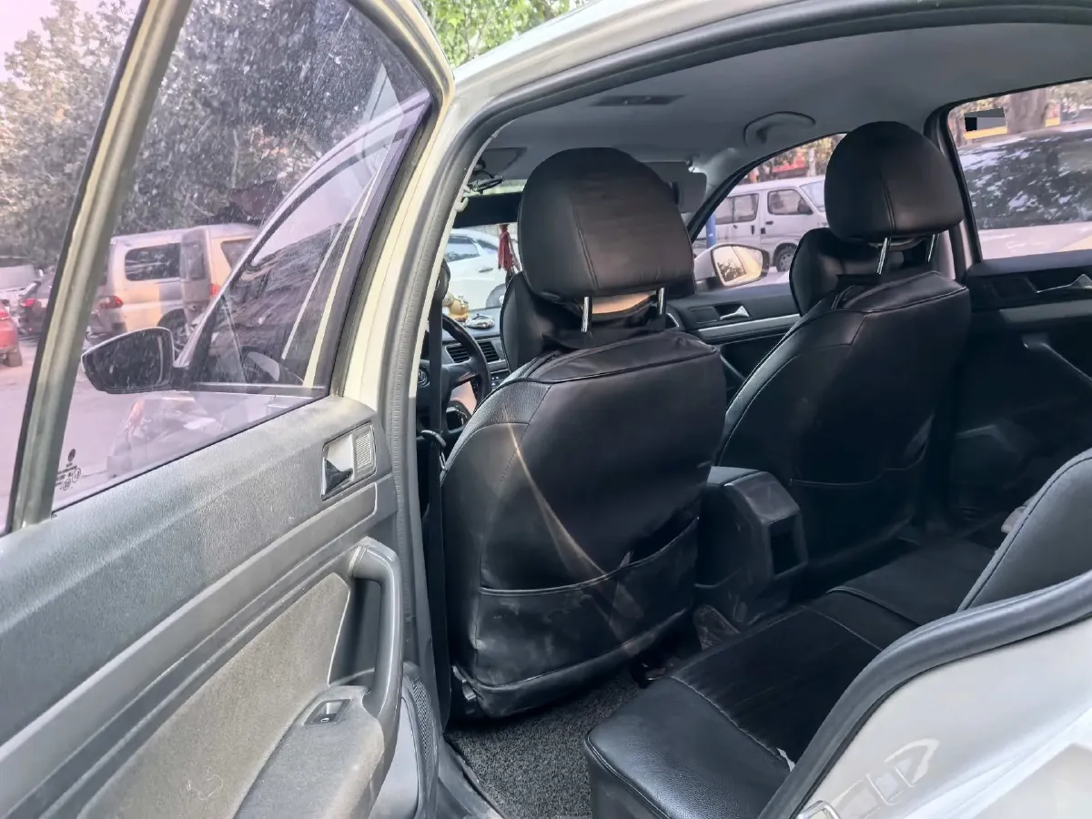 2017 Volkswagen Lavida 1.6L 110HP L4 6AT,autocango,china used car exporter,china ev exporter,chinese used car exporter,chinese used ev exporter